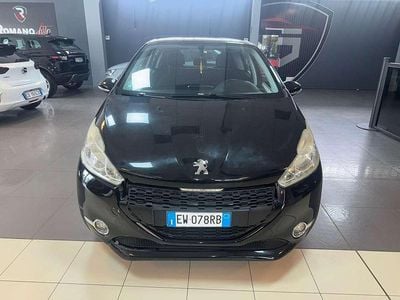 Usata Peugeot 208 Active 68 CV (50 kW) 2014 Nero Utilitaria