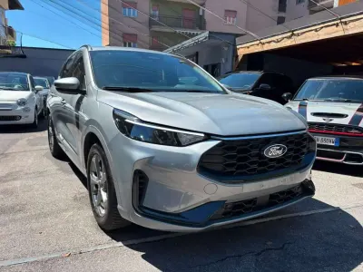 Usata Ford Kuga ST-Line 151 CV (111 kW) 2025 Argento SUV