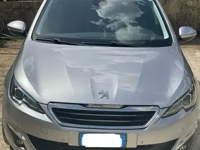 Usata Peugeot 308 GT-line 116 CV (85 kW) 2014 Grigio Berlina