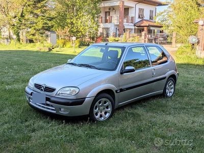Usata Citroën Saxo 98 CV (72 kW) 2000 Grigio Utilitaria