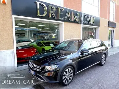 Usata Mercedes E350 258 CV (189 kW) 2018 Nero metallizzato Station wagon
