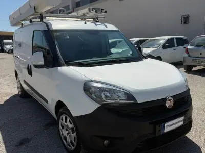 Usata Fiat Doblò 120 CV (88 kW) 2018 Bianco Monovolume