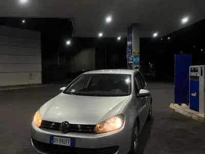 Usata VW Golf VI 102 CV (75 kW) 2009 Grigio Berlina