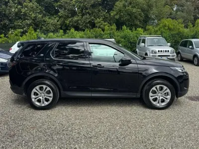 Second-hand Land Rover Discovery 5 HSE Dynamic 150 CP (110 kW) 2020 Negru SUV