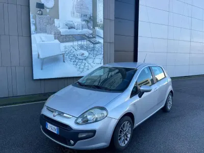 Usata Fiat Punto Evo Dynamic 69 CV (50 kW) 2011 Argento Utilitaria
