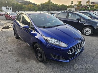 Usata Ford Fiesta S 95 CV (69 kW) 2017 Blu Berlina