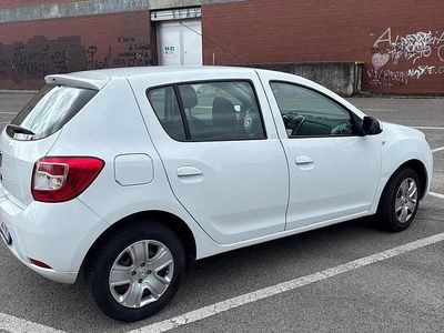 Usata Dacia Sandero 90 CV (66 kW) 2015 Bianco Berlina