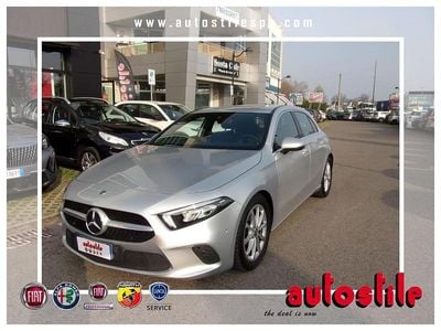 Usata Mercedes A180 Business 136 CV (100 kW) 2021 Grigio Utilitaria