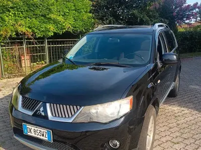 Usata Mitsubishi Outlander