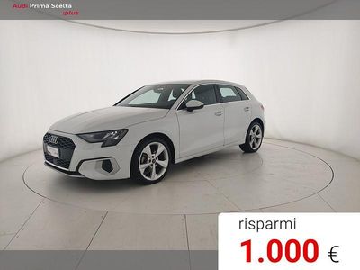 Bianco ghiacciaio metallizzato Usata 2022 Audi A3 Advanced Berlina | 25.900 € (Buon prezzo)