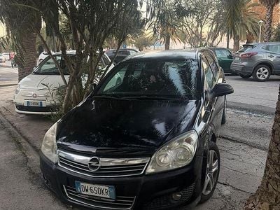Usata Opel Astra 68 CV (50 kW) 2009 Nero Station wagon