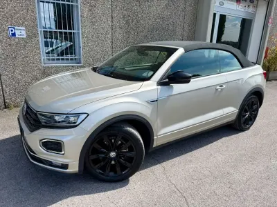 Usata VW T-Roc Cabriolet R-line 150 CV (110 kW) 2020 Grigio Cabrio