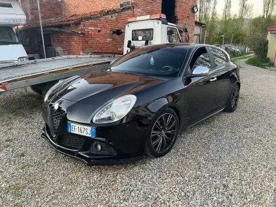 Usata Alfa Romeo Giulietta 105 CV (77 kW) 2011 Nero Utilitaria