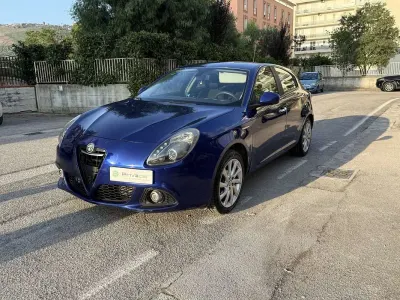Usata Alfa Romeo Giulietta Progression 120 CV (88 kW) 2015 Utilitaria