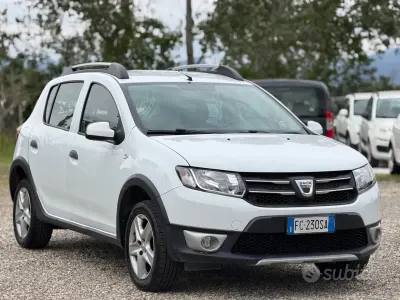 Occasion Dacia Sandero Stepway 90 PK (66 kW) 2016 Wit Sedan