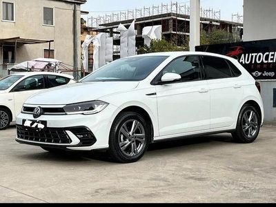 Usata VW Polo R-line 95 CV (69 kW) 2024 Bianco Utilitaria