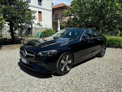 Second-hand Mercedes C220 200 CP (147 kW) 2021 Negru Berlinǎ