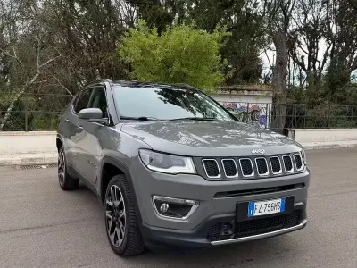 Usata Jeep Compass Limited 140 CV (102 kW) 2019 Grigio SUV