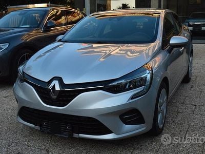 Usata Renault Clio V Business 100 CV (73 kW) 2021 Grigio Berlina