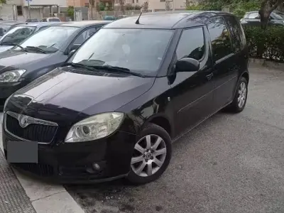 Usata Skoda Roomster 85 CV (62 kW) 2008 Nero Monovolume
