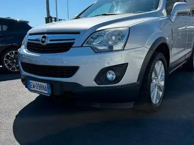 Usata Opel Antara Cosmo 163 CV (119 kW) 2014 Grigio SUV