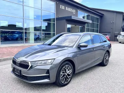Nuova Skoda Octavia Executive 150 CV (110 kW) 2025 Argento Station wagon