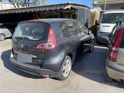 Usata Renault Scénic III 110 CV (80 kW) 2010 Nero Monovolume