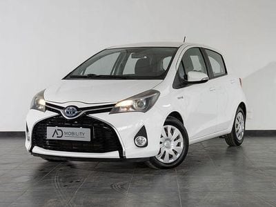 Bianco Usata 2015 Toyota Yaris Hybrid Active Berlina | 10.500 € (Buon prezzo)
