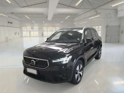 Usata Volvo XC40 Core 129 CV (94 kW) 2022 Nero SUV