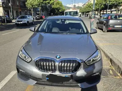 Usata BMW 118 Advantage 136 CV (100 kW) 2022 Grigio Utilitaria