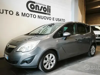 Usata Opel Meriva Cosmo 101 CV (74 kW) 2013 Marrone Monovolume