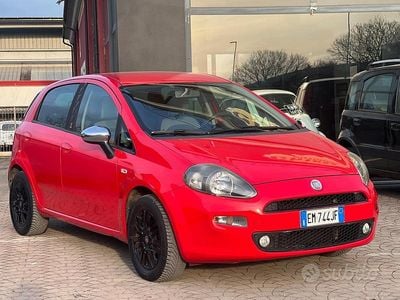Rosso Usata 2012 Fiat Punto Berlina | 5300 € (Buon prezzo)