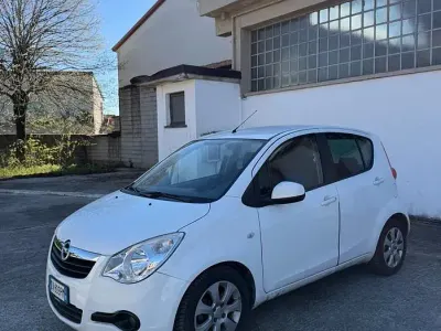 Begagnad Opel Agila Enjoy 86 HK (63 kW) 2009 Vit Halvkombi