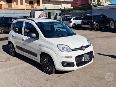Usata Fiat Panda Lounge 69 CV (50 kW) 2019 Bianco Utilitaria