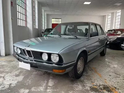Usata BMW 518 90 CV (66 kW) 1982 Bluazzurro Berlina