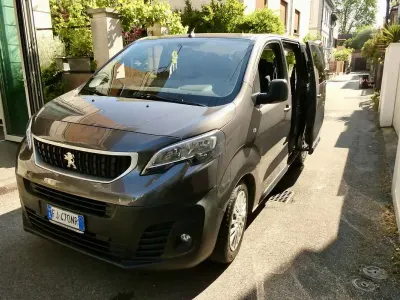 Usata Peugeot Expert 116 CV (85 kW) 2017 Furgone