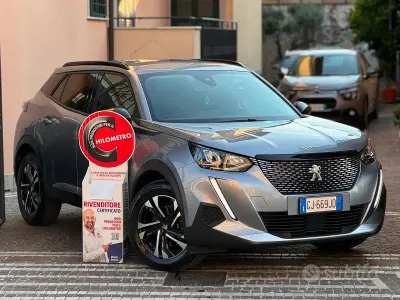Usata Peugeot 2008 Allure 131 CV (96 kW) 2022 Grigio SUV
