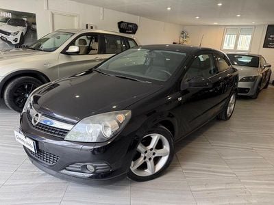 Usata Opel Astra 116 CV (85 kW) 2008 Oro Berlina