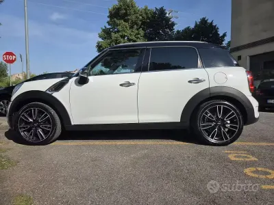 Usata Mini Countryman 143 CV (105 kW) 2011 Bianco SUV