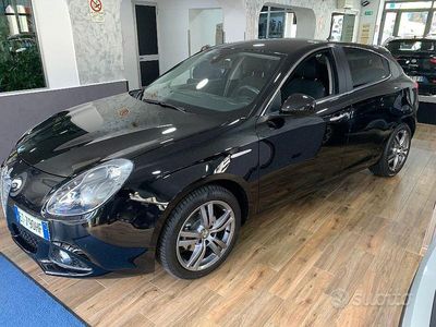 Usata Alfa Romeo Giulietta Distinctive 105 CV (77 kW) 2014 Nero Berlina