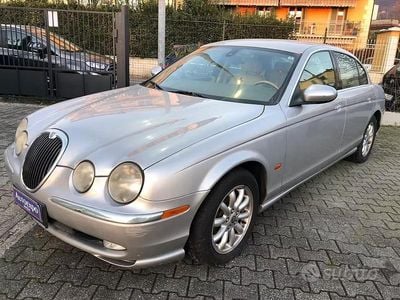 Usata Jaguar S-Type Executive 200 CV (147 kW) 2002 Grigio Berlina
