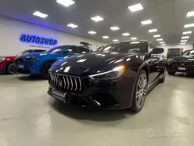 Usata Maserati Ghibli 275 CV (202 kW) 2020 Blu/azzurro Berlina