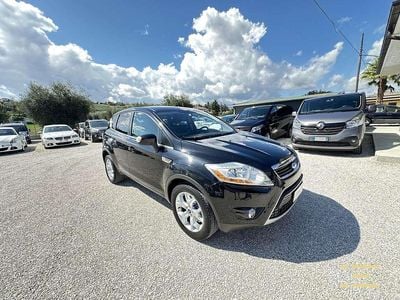 Usata Ford Kuga 140 CV (102 kW) 2012 Nero SUV