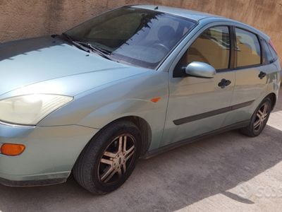 Usata Ford Focus 1998 Verde Berlina