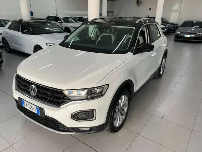 Usata VW T-Roc Advance 116 CV (85 kW) 2019 Bianco SUV