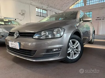 Usata VW Golf VII Trendline 86 CV (63 kW) 2015 Marrone Berlina