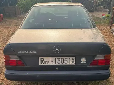 Usata Mercedes 230 132 CV (97 kW) 1989 Grigio Coupé