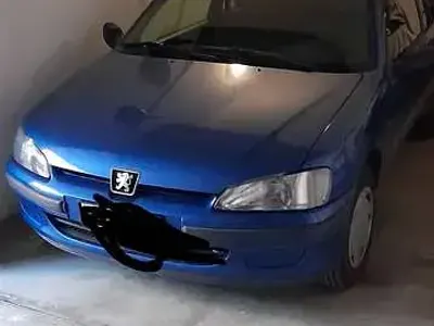 Usata Peugeot 106 60 CV (44 kW) 1997 Blu/azzurro Utilitaria