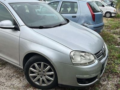 Usata VW Golf V Comfortline 104 CV (76 kW) 2008 Grigio Station wagon