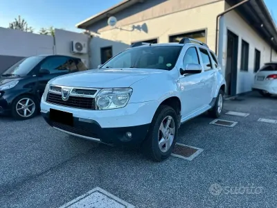 Usata Dacia Duster Lauréate 110 CV (80 kW) 2011 Bianco SUV